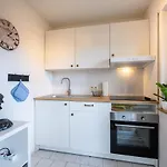 EG Wohnung, zentral, TOP Anbindung, mit großer Terrasse