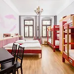 Hostel Mondpalast