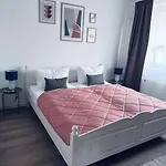 Cozy Apartment Mit Balkon I Wlan