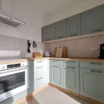 Gemuetliches Privatzimmer In Geraeumiger Gemeinschaftswohnung
