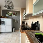 Villa Am Park Apartment