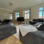 Luxury Home / 3-Raum-Suite An Der Frauenkirche / 6