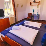 Ryde & Hyde Budget Hotel