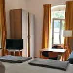 Am Elbradweg - Nichtraucher-Gaestezimmer Weiland