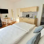 Good Stay Aparthotel Mit Kostenlosen Parkplaetzen