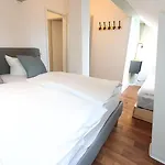 Good Stay Aparthotel Mit Kostenlosen Parkplaetzen