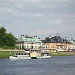 Villa Elsa im Denkmalschutzgebiet Dresden-Blasewitz mit Garten