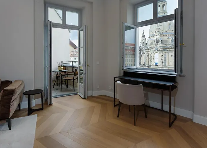 Luxury Home / 3-Raum-Suite An Der Frauenkirche / 6