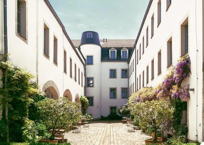 Hofgarten 1824 Hotel garni