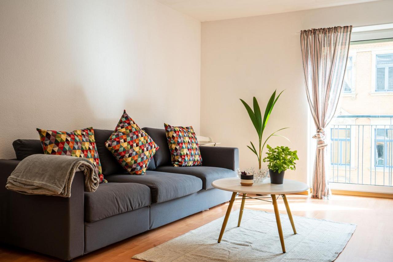 Grosse Louise In Der Neustadt Fuer Familien & Appartement *
