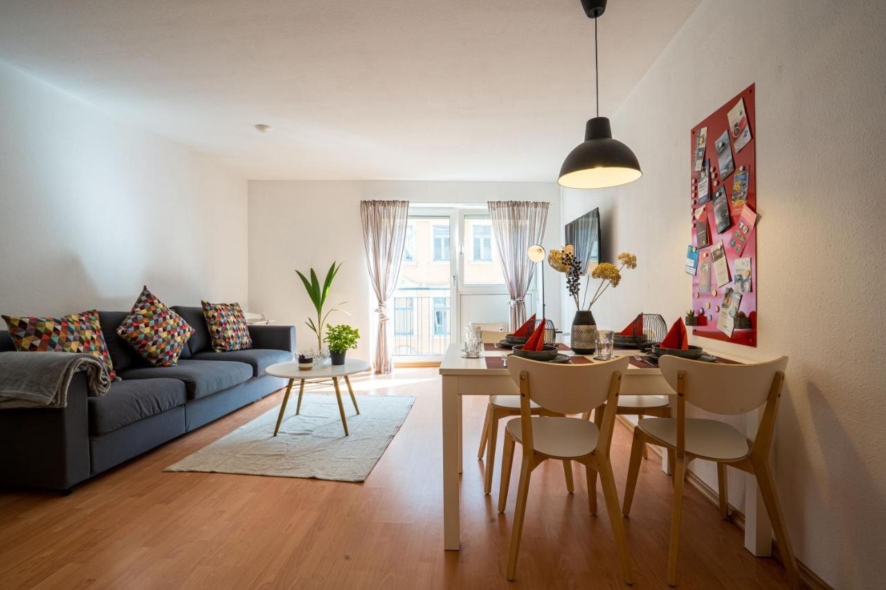 Appartement Grosse Louise In Der Neustadt Fuer Familien & *