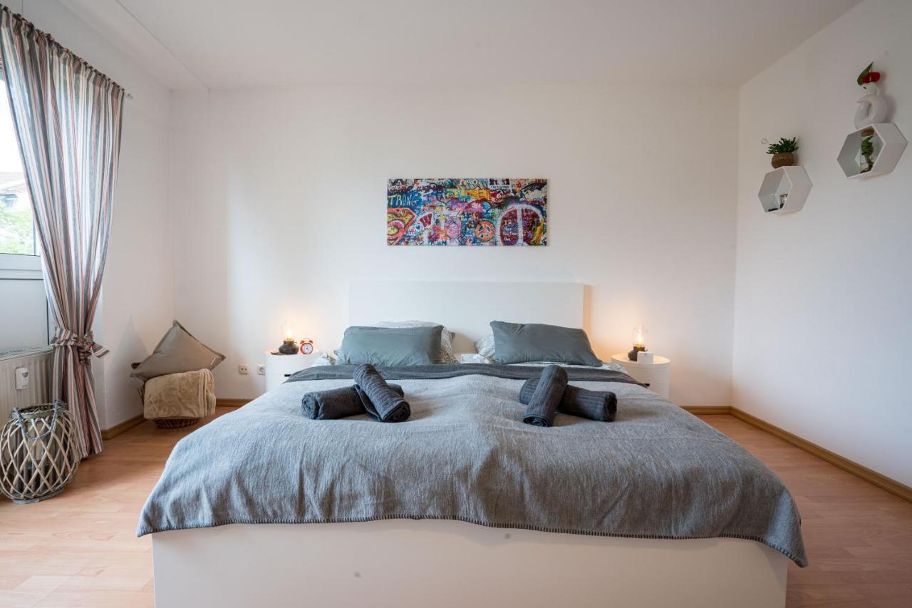 Grosse Louise In Der Neustadt Fuer Familien & Appartement *