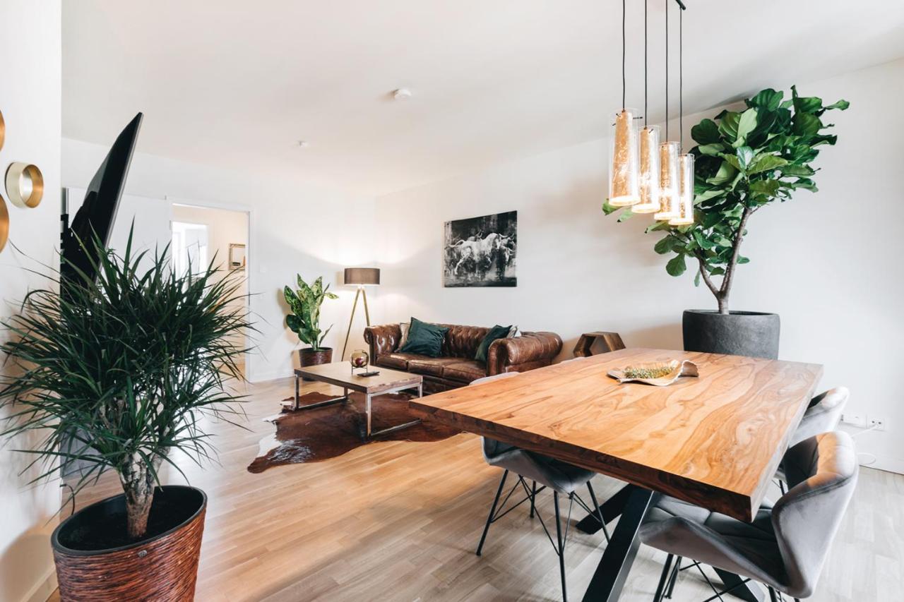 Stilvolle 4-Raumwohnung im Zentrum von Dresden Apartment