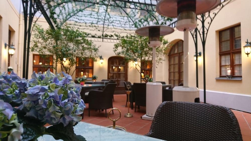 Romantik Buelow Residenz Hotel 4*