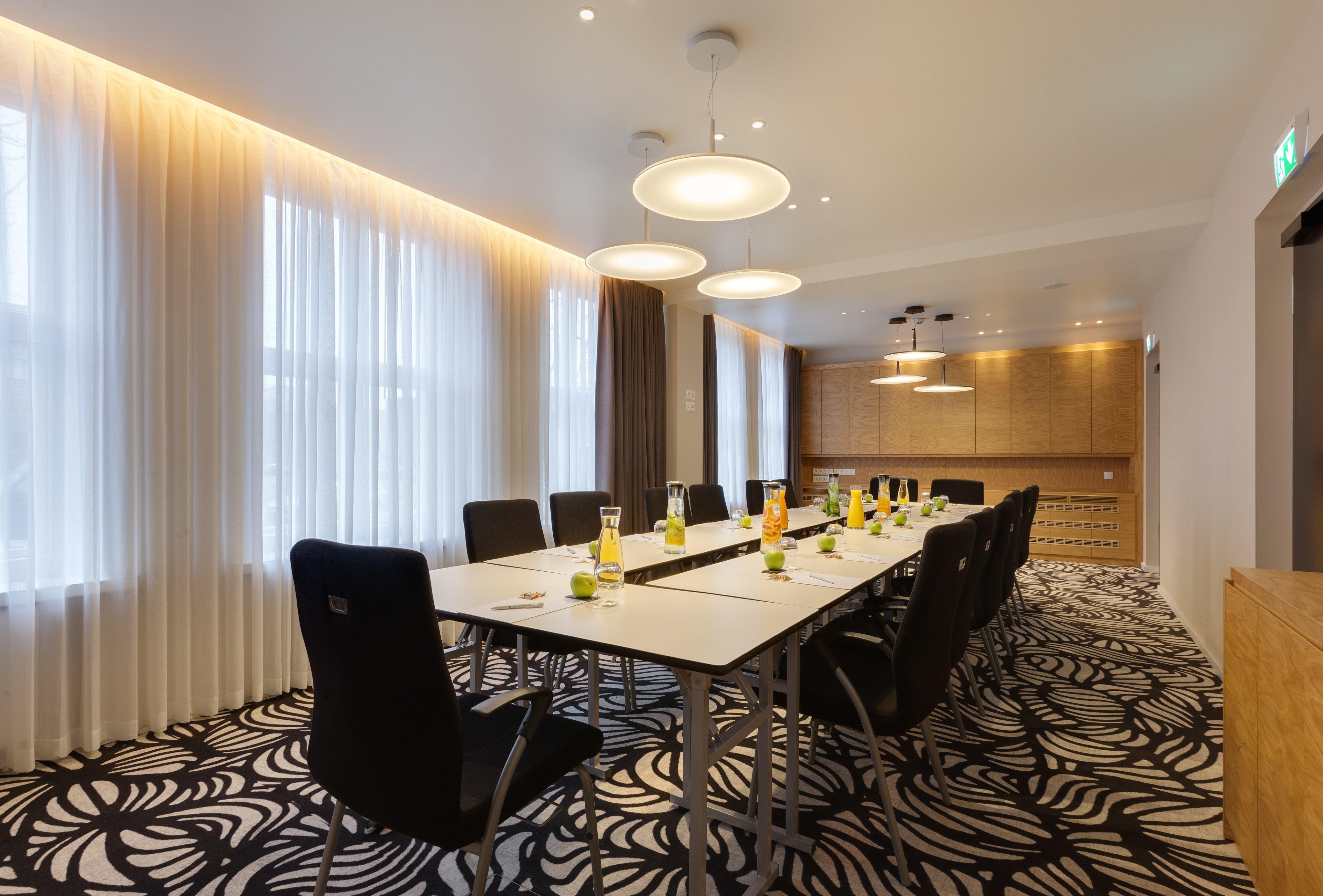 - Am Zwinger, An Ihg 4*