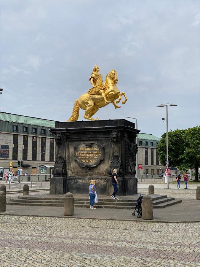 Am Zwinger 2 * Dresden