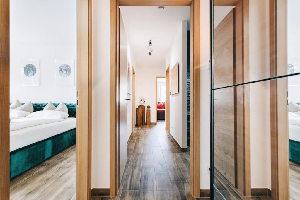 Appartement Stilvolle 4-raumwohnung In Zentraler Lage *