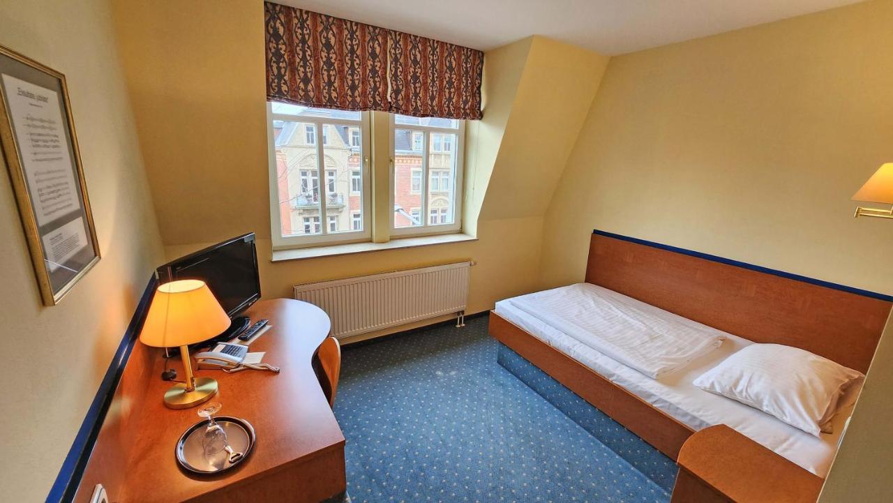 Hotel Amadeus 3*