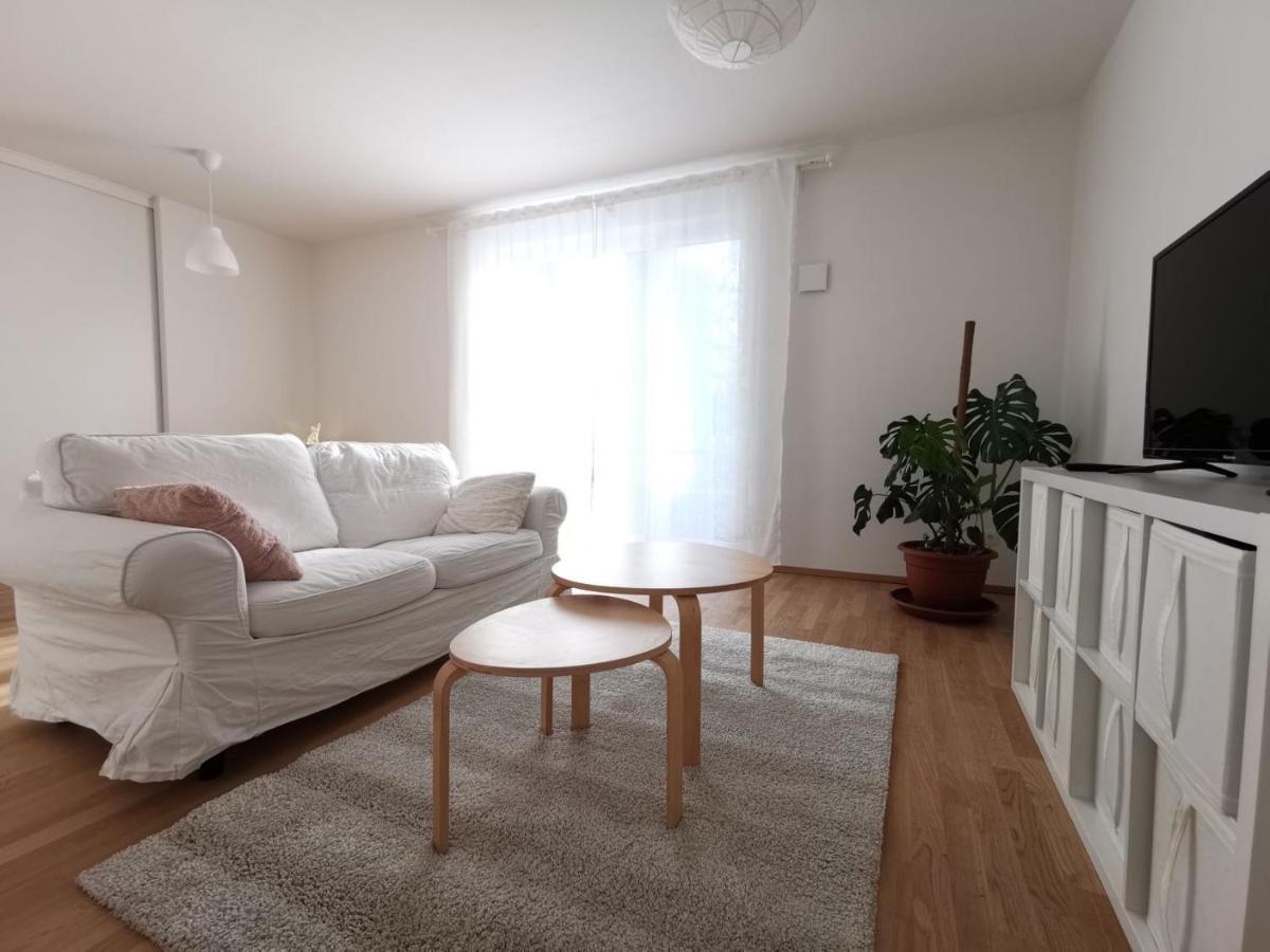 Apartment Gemuetliches In Geraeumiger Gemeinschaftswohnung