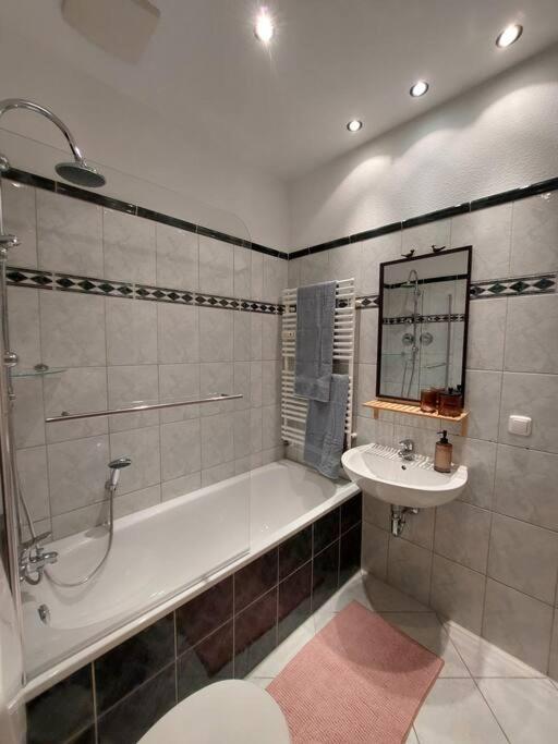 Schoene In - Neustadt Apartment *