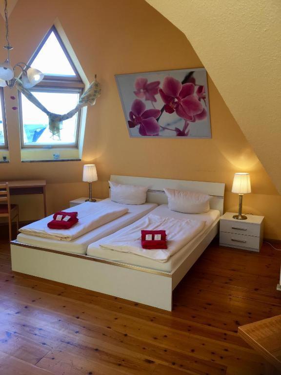 Ryde & Hyde Budget Hotel *