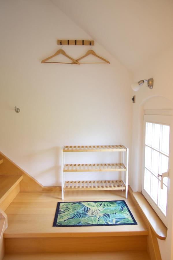 Traumzeit Mit Balkon In Vorstadtvilla Apartment *