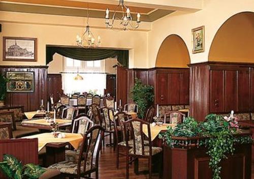 - Restaurant Kurhaus Klotzsche Hotel