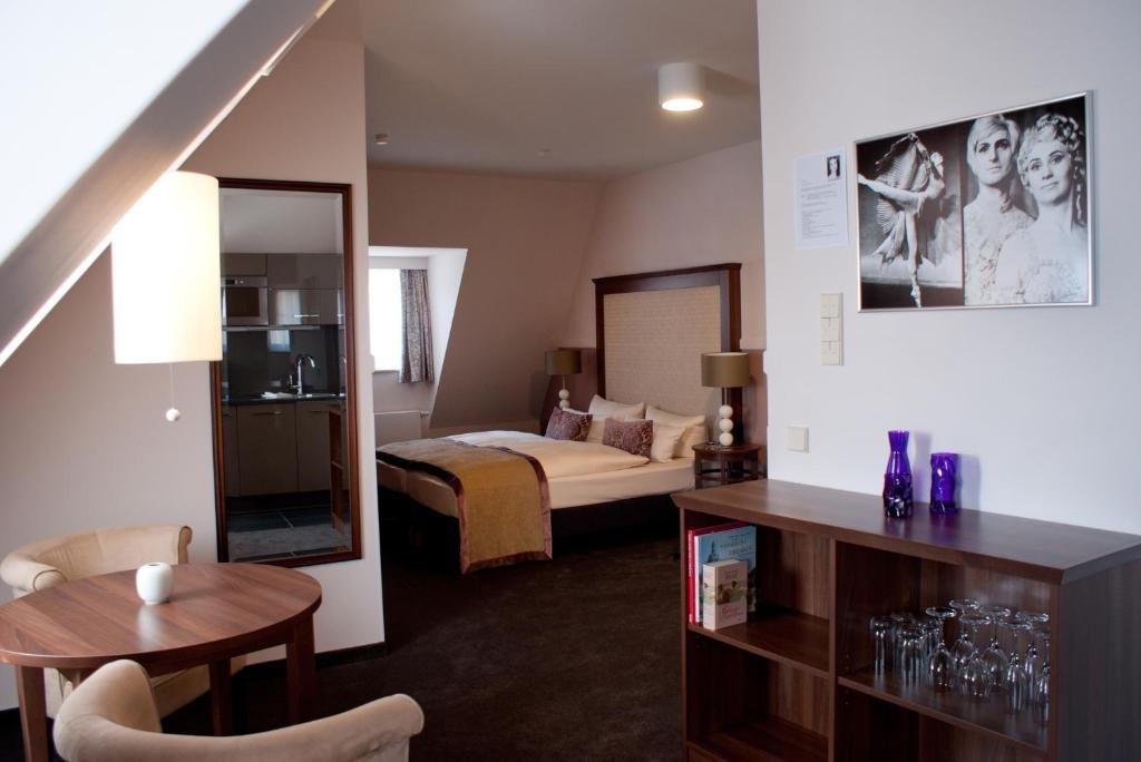 Aparthotel Am Schloss 4*