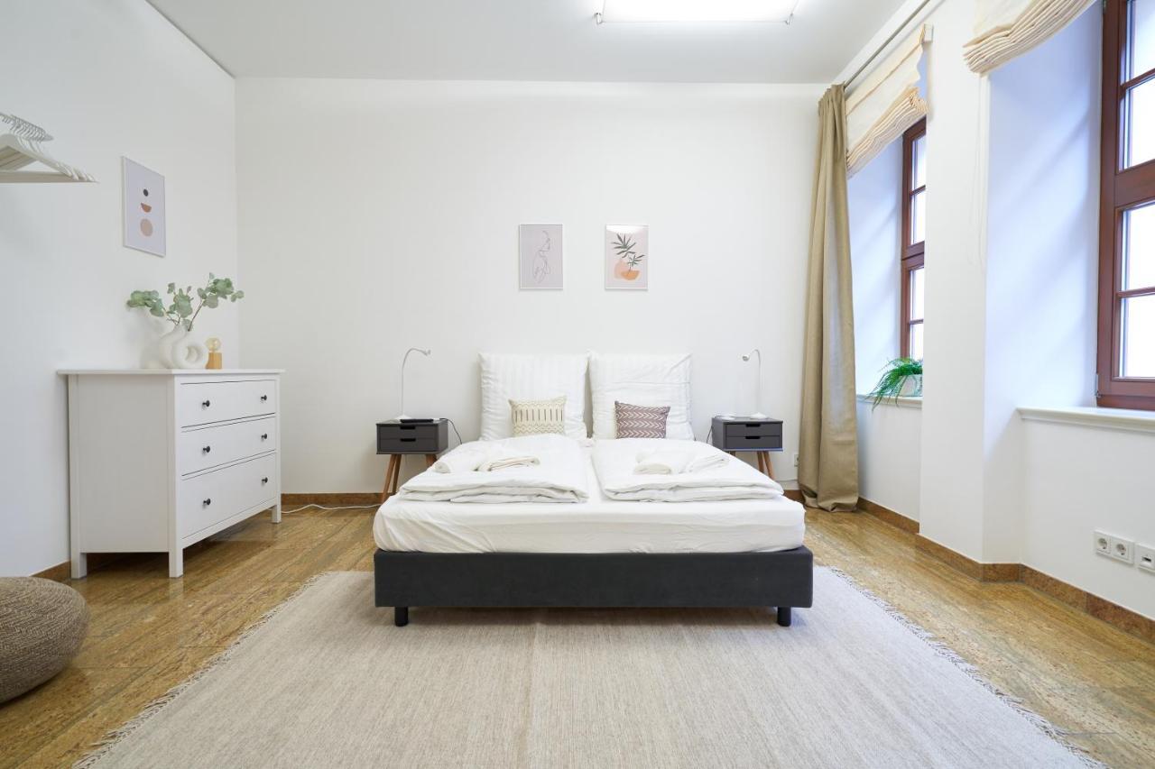 Apartment Global Living - Design I Center I Balcony I Smart-tv I Kitchen I *