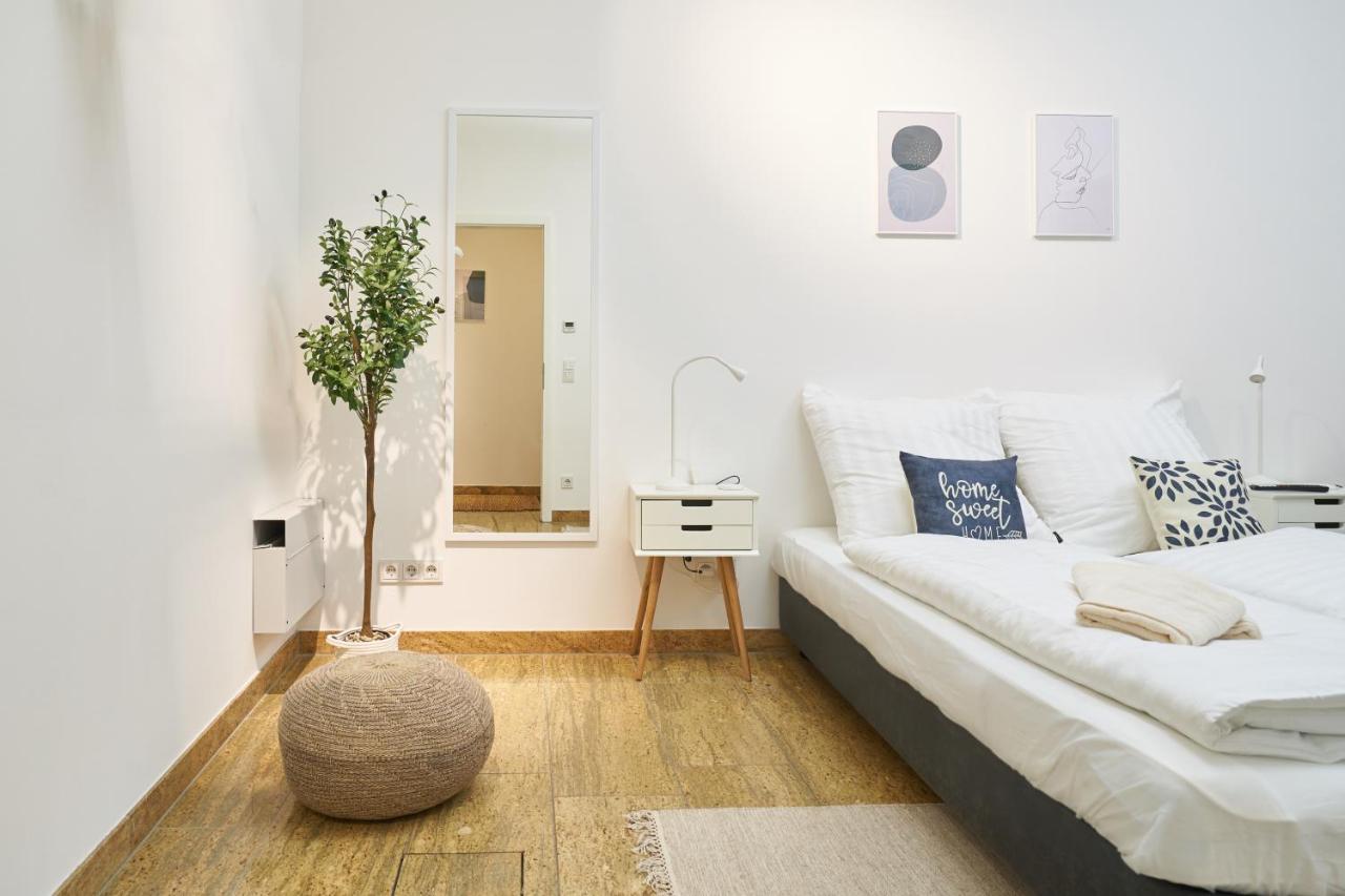 Global Living - Design I Center I Balcony I Smart-tv I Kitchen I Dresden