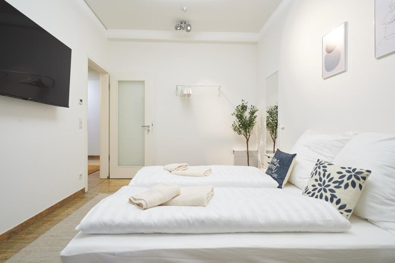 Global Living - Design I Center I Balcony I Smart-tv I Kitchen I Apartment