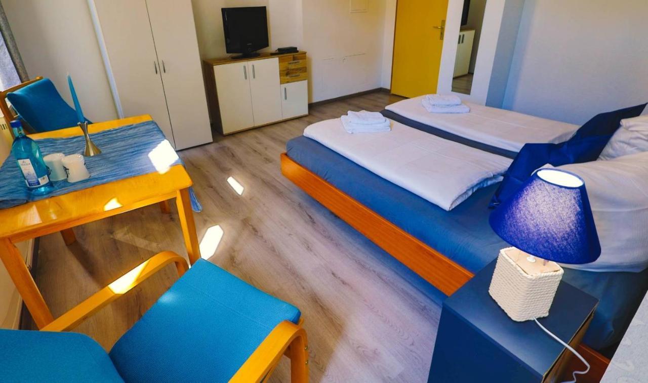 Hotel Ryde & Hyde Budget *