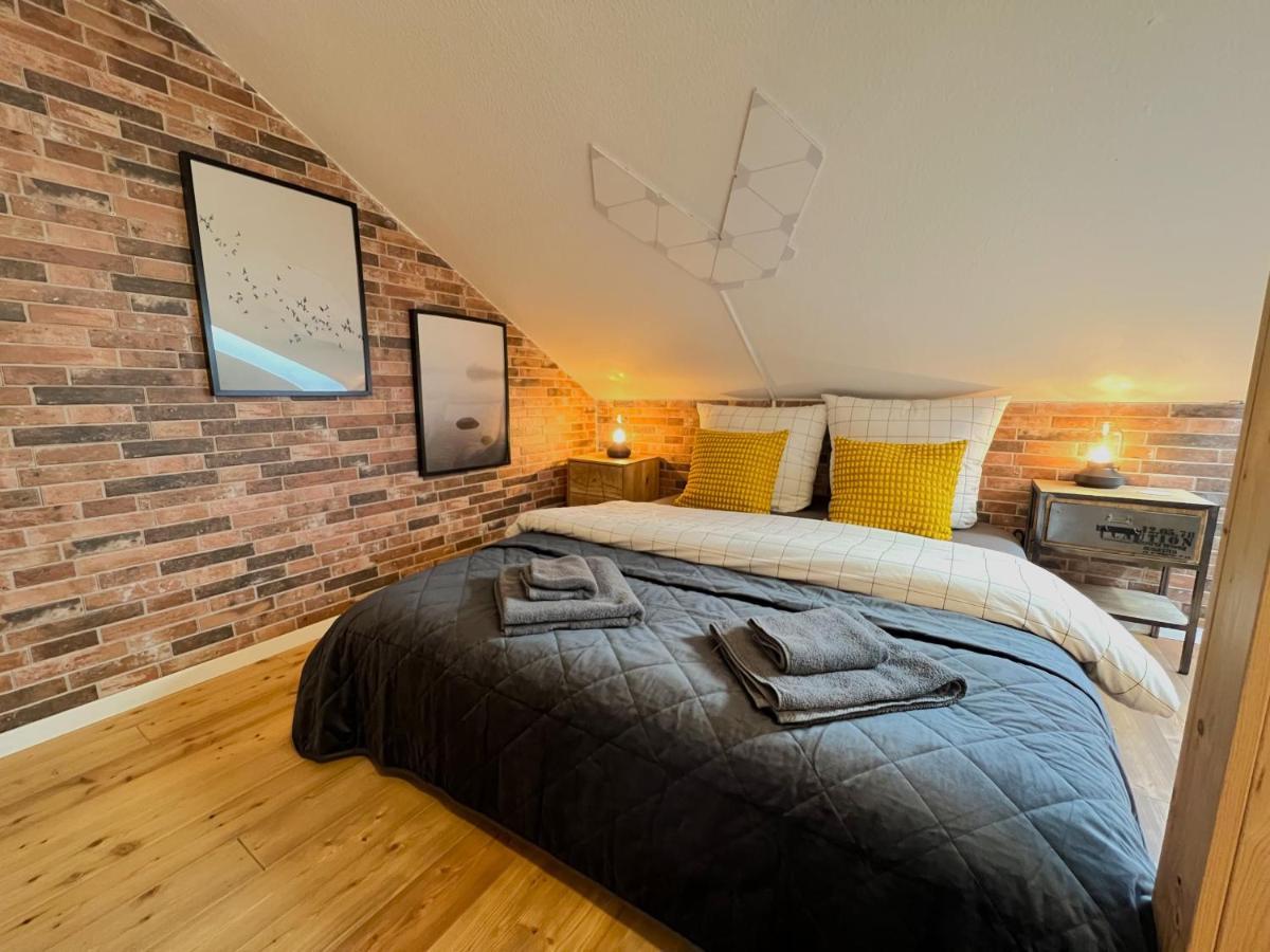 Cozy Near Center By R&l