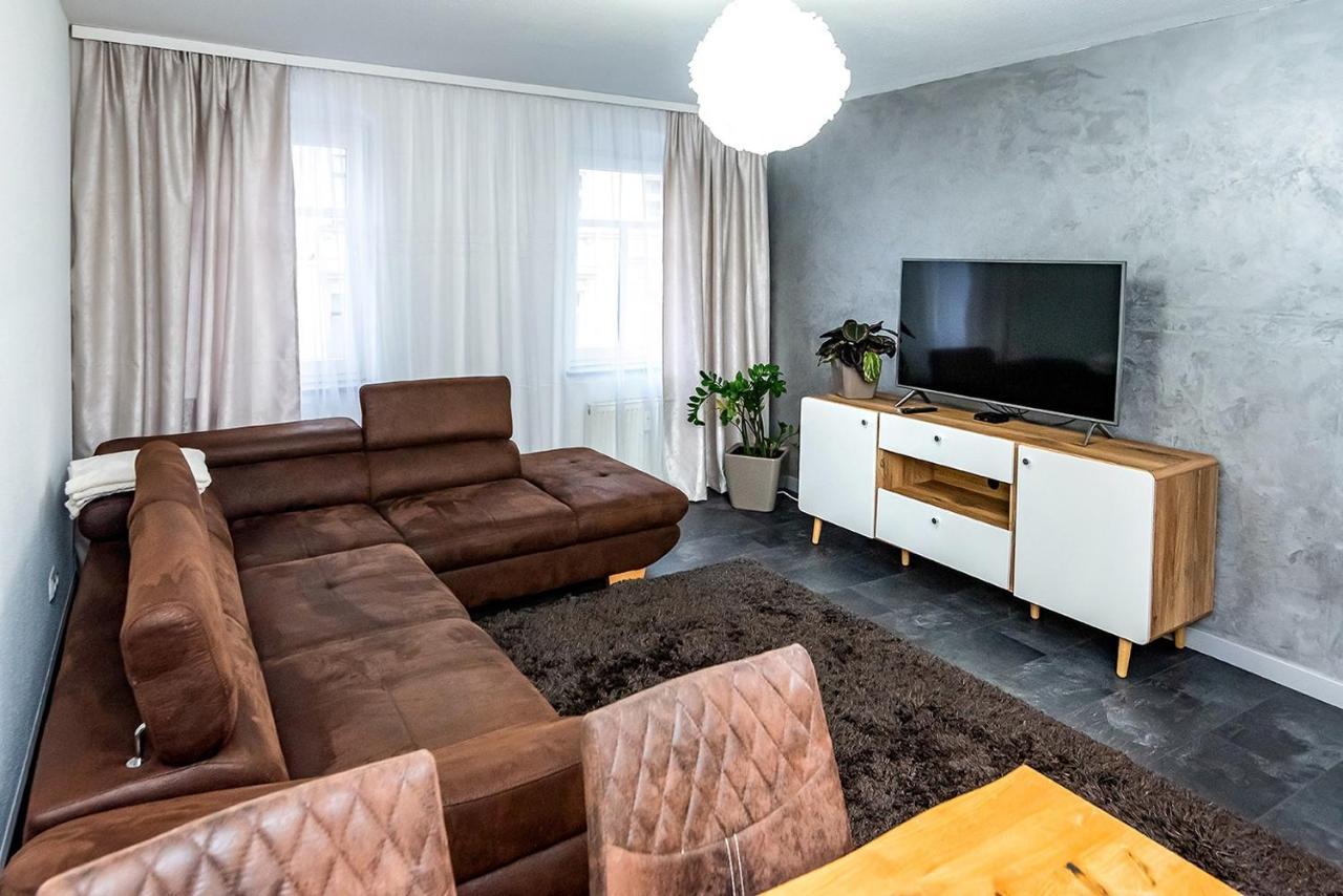 Apartment 2og Links *