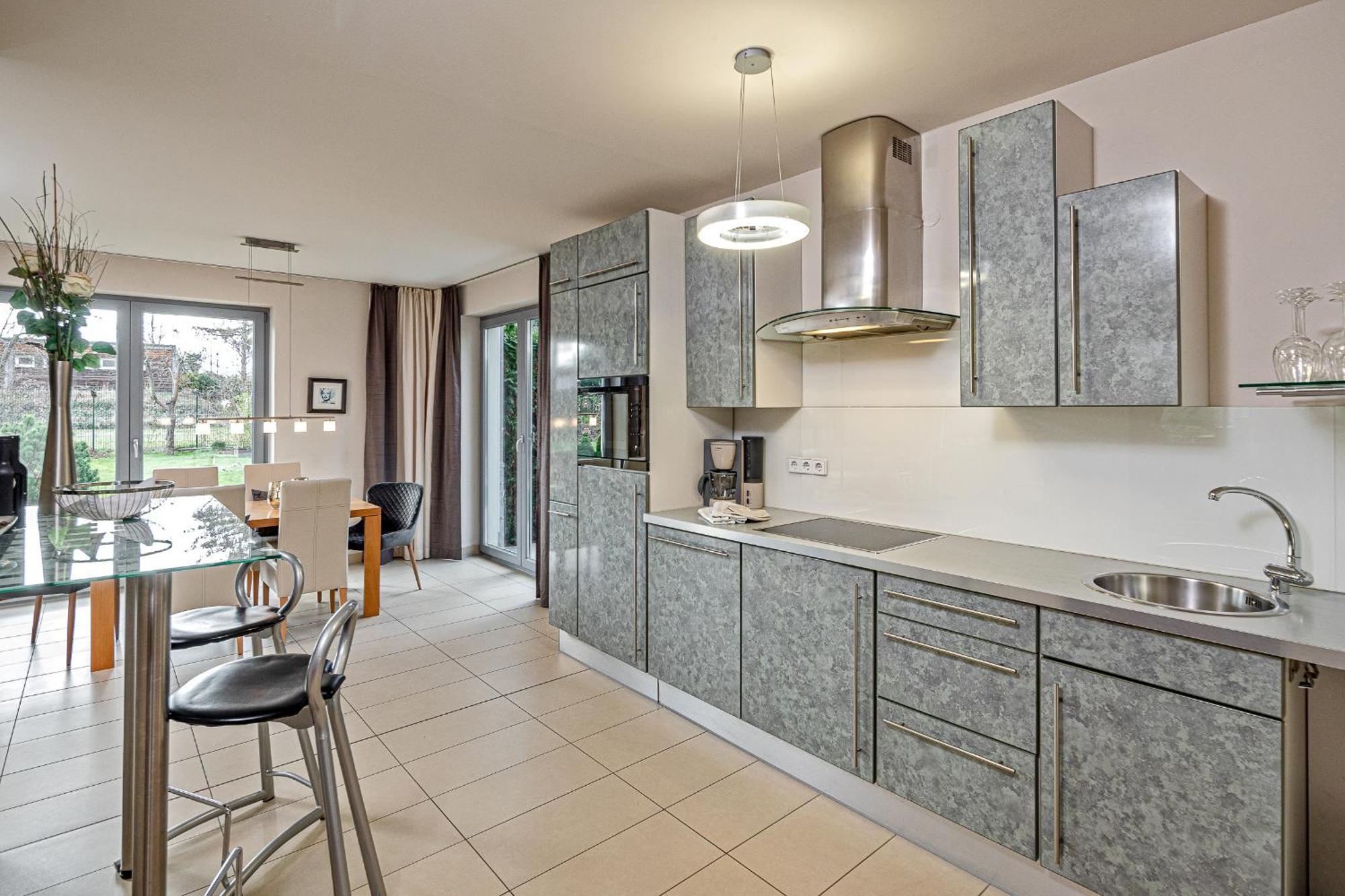 Quartier L Apartment *
