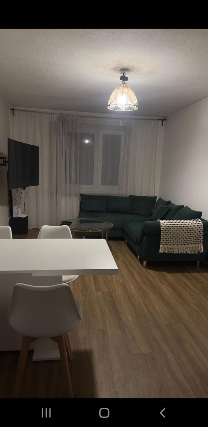 Am See/ Mit Einem Schlafzimmer, Kuche & Balkon Apartment *