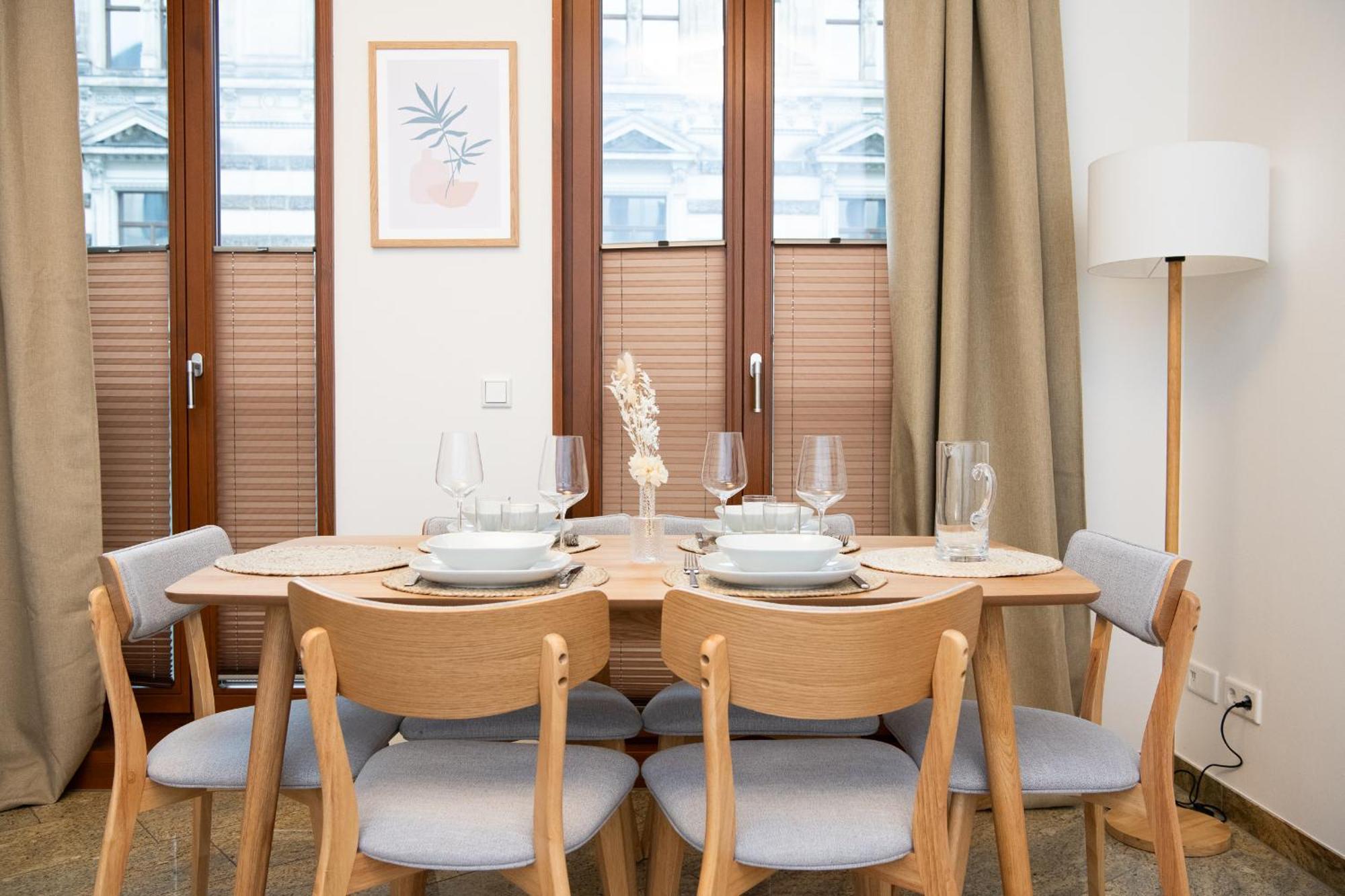 Apartment Global Living - Design I Center I Balcony I Smart-tv I Kitchen I *