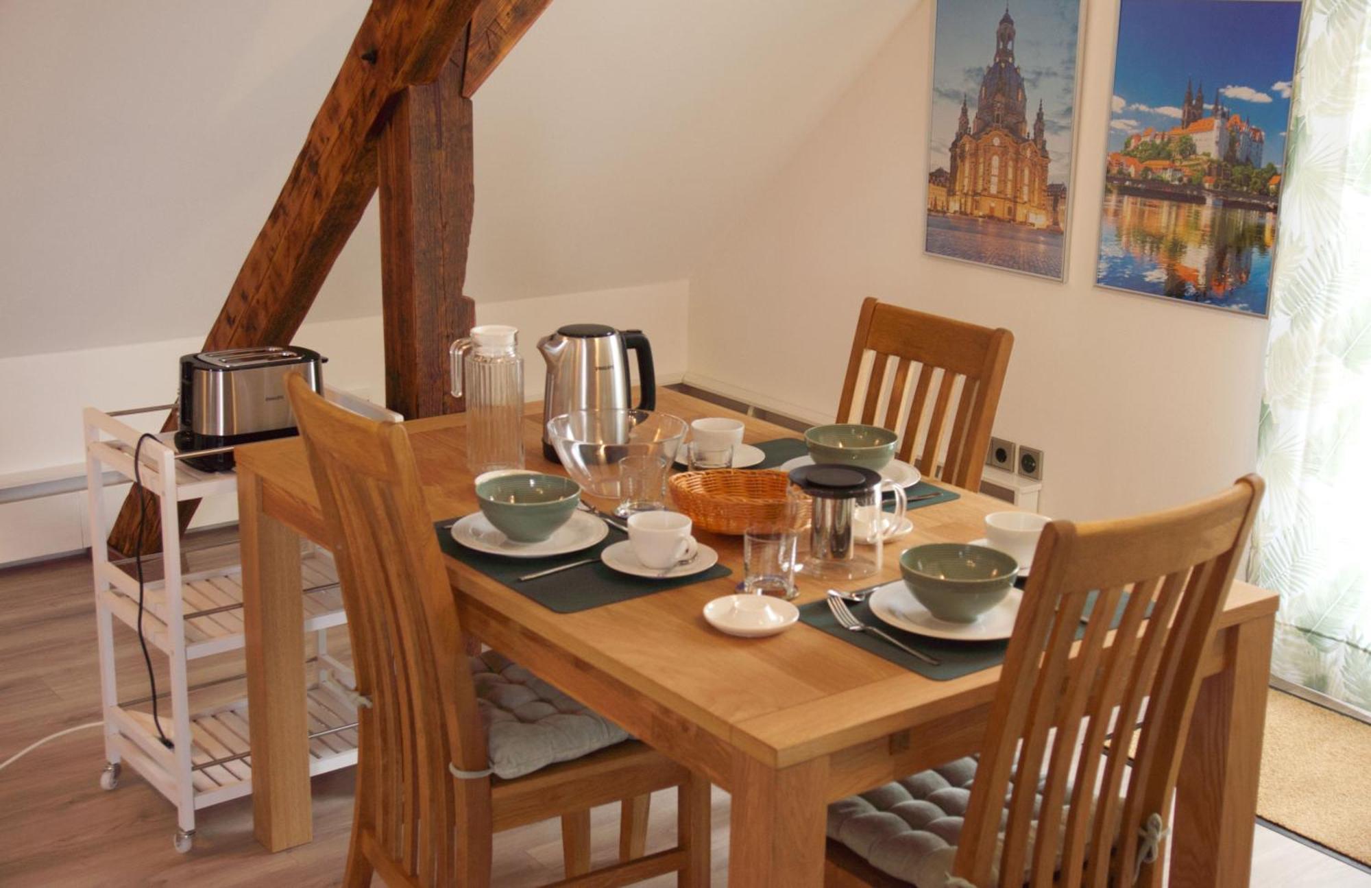 Traumzeit Mit Balkon In Vorstadtvilla Apartment