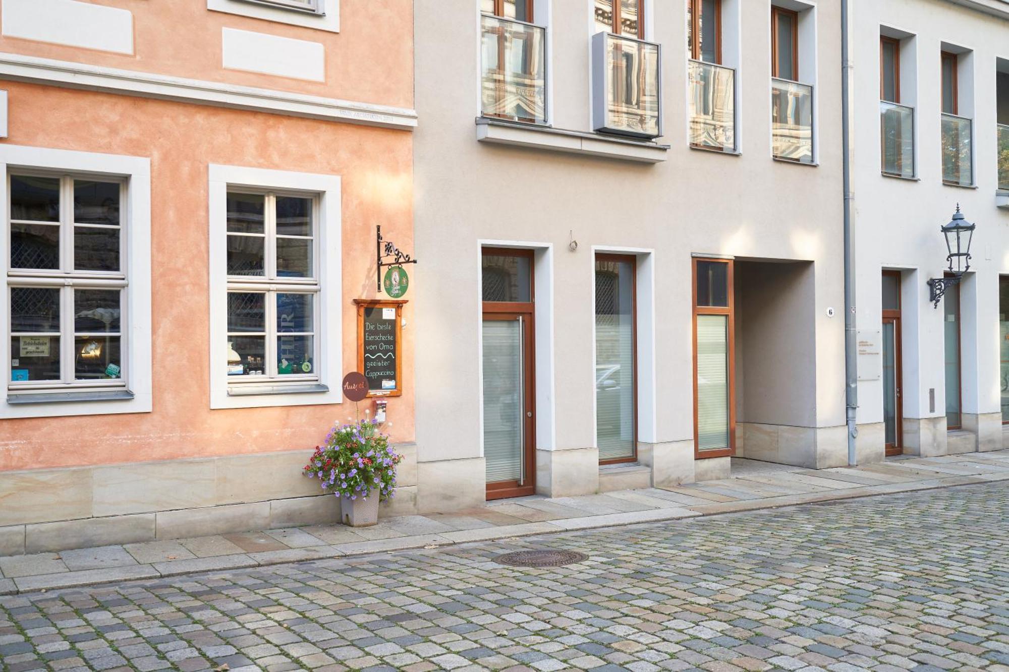 Global Living - Design I Center I Balcony I Smart-tv I Kitchen I Dresden
