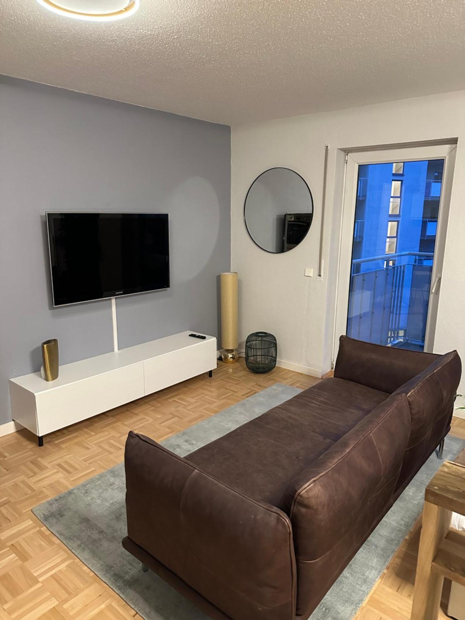 Im Zentrum Der Dresdner Neustadt Mit Aussenstellplatz Appartement Dresden