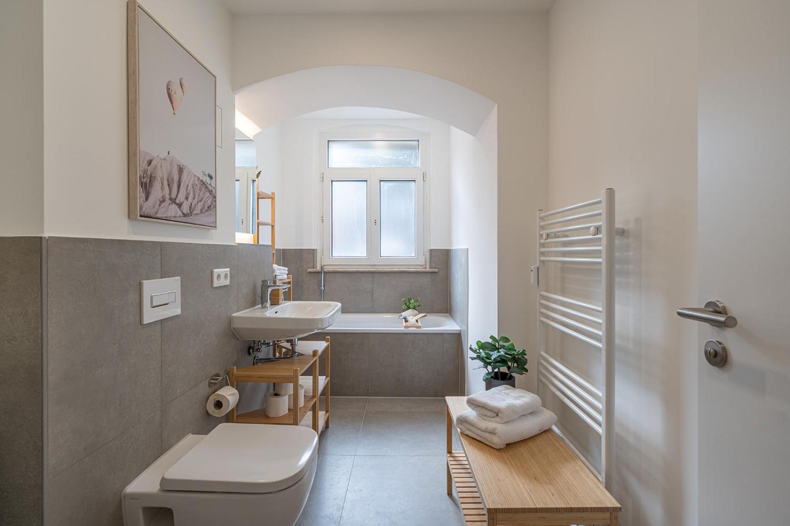 Apartment Benville - Grosser Garten - Modern -wlan
