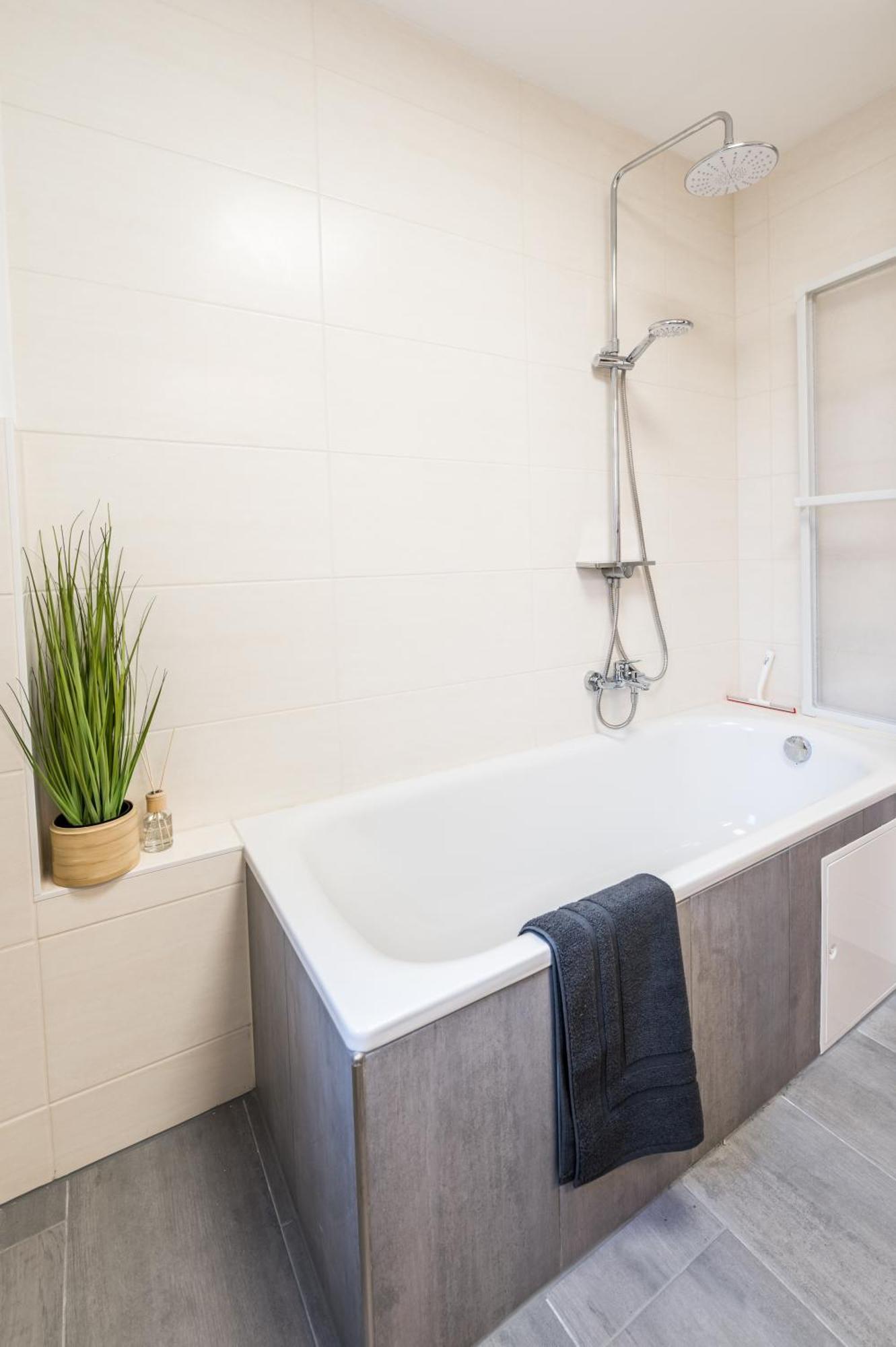Apartment Cozyhomz Bis 5 Personen Mit Stellplatz Dresden
