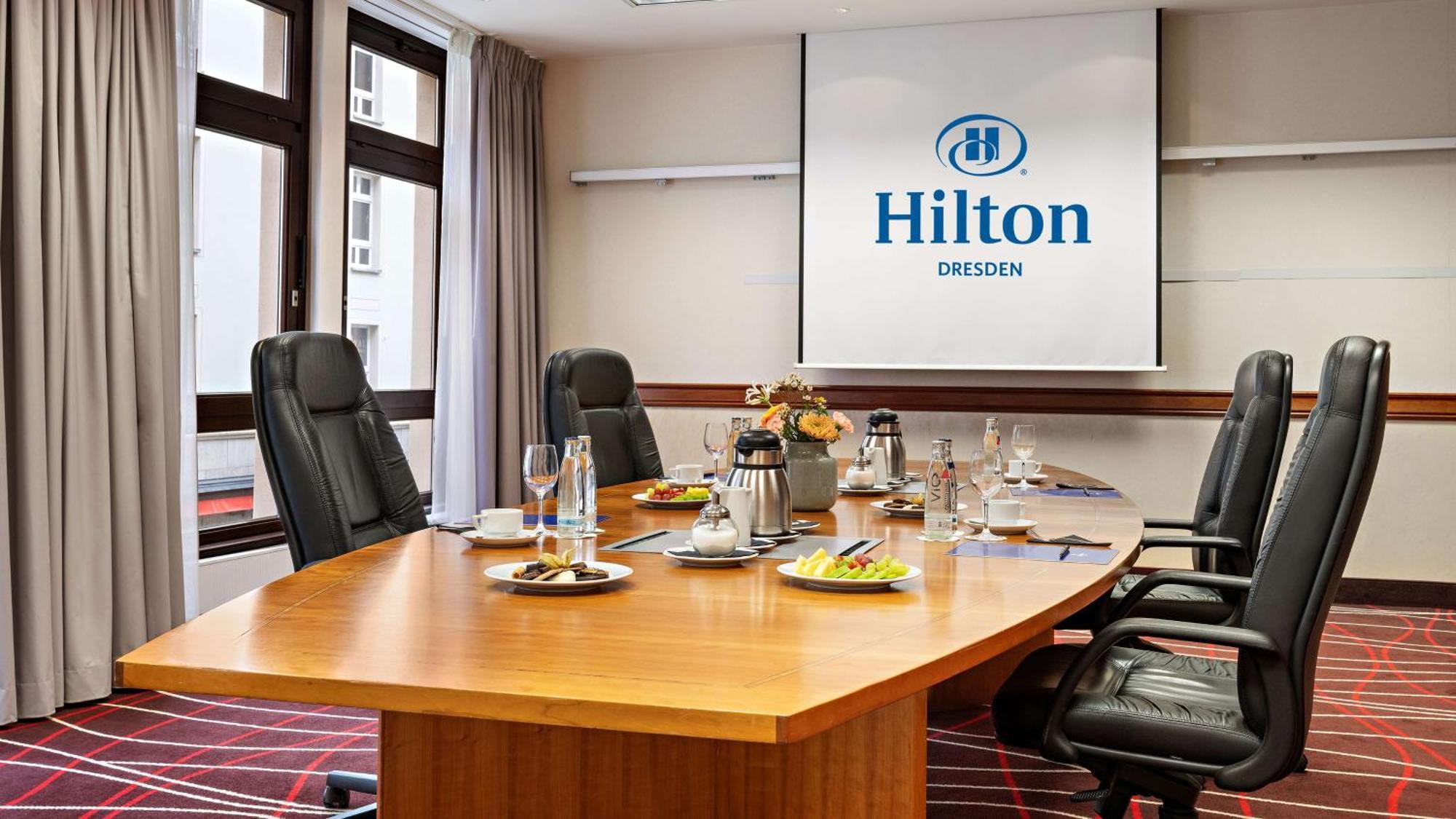 Hilton An Der Frauenkirche 4*