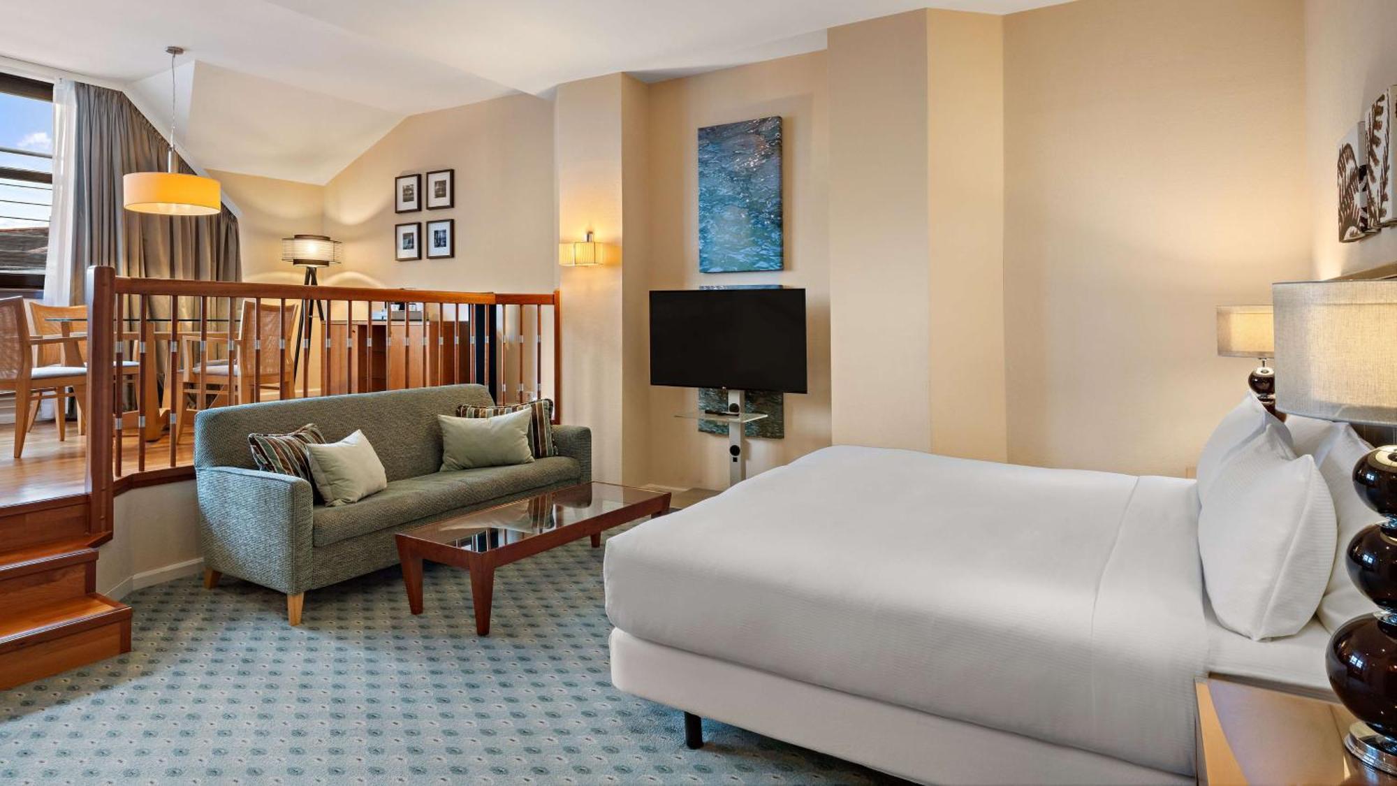Hilton An Der Frauenkirche Hotel 4*