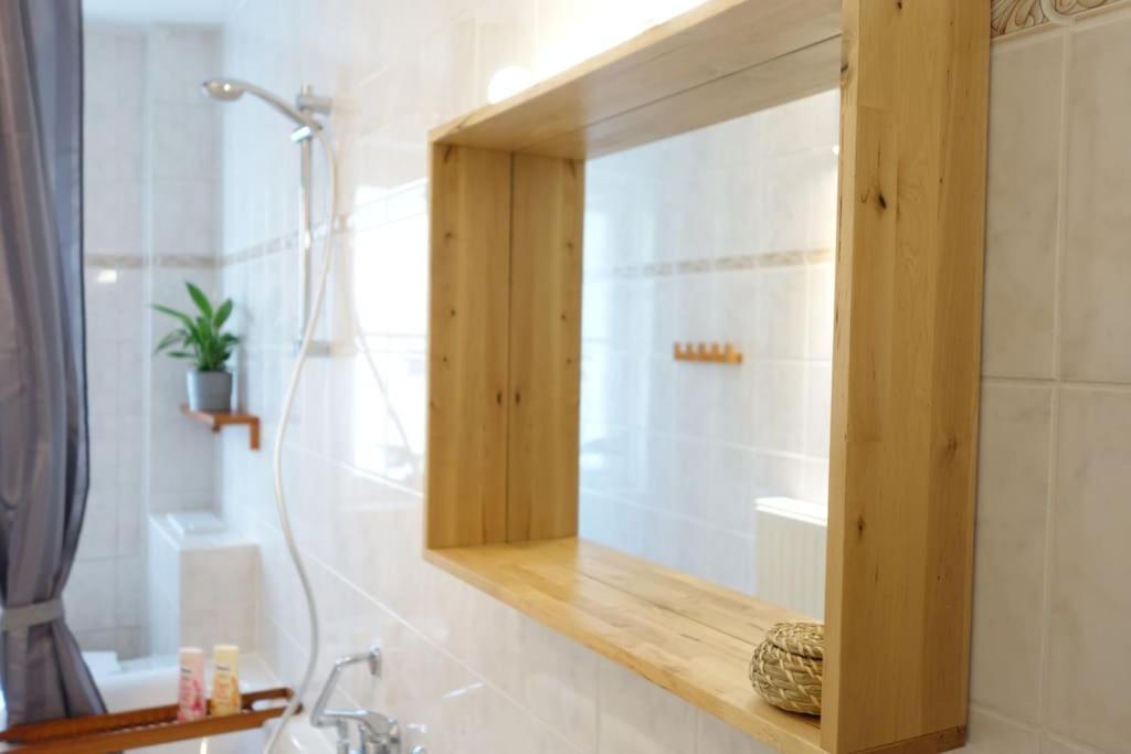 Apartment Cosy With Kitchen&netflix In Neustadt *
