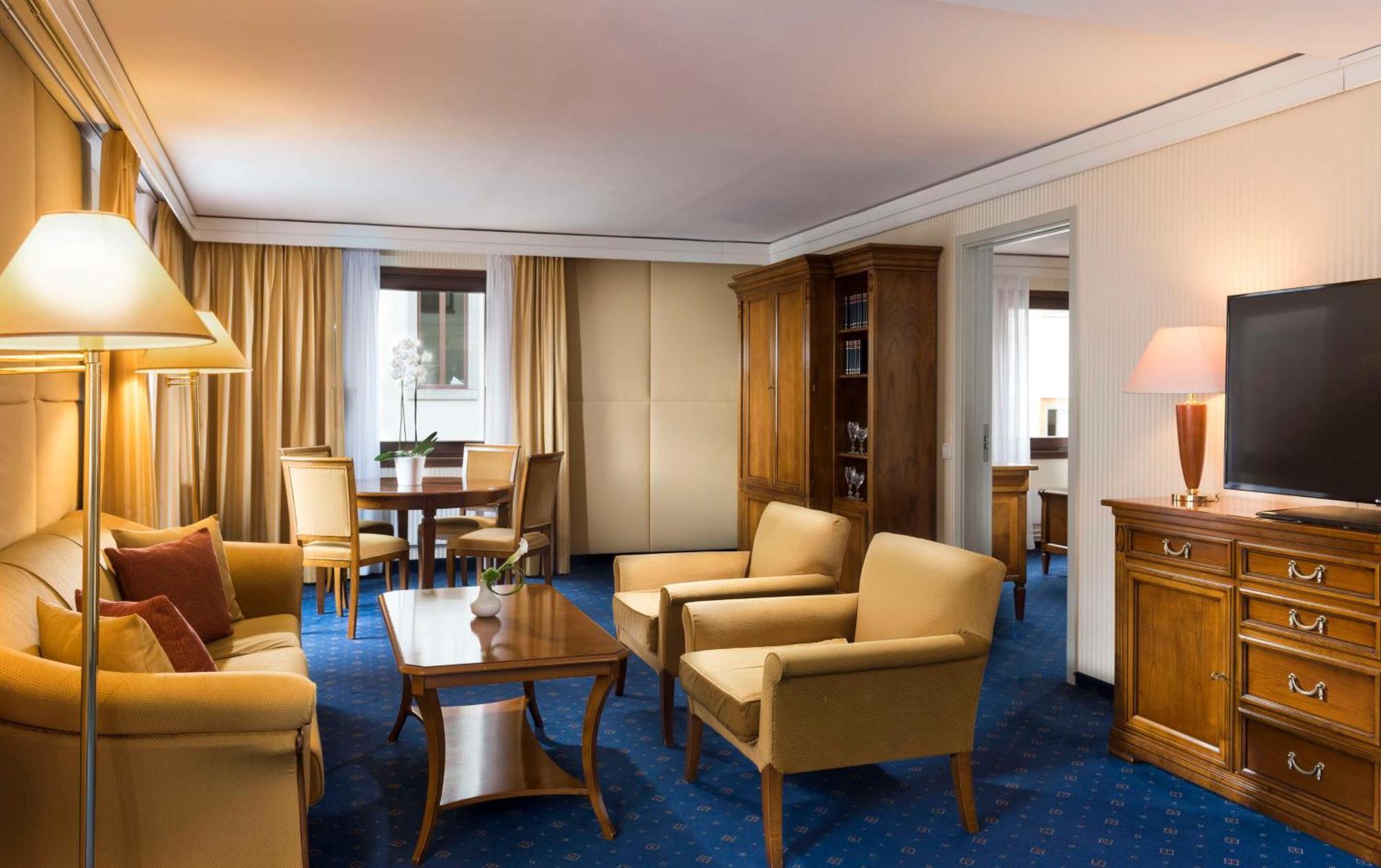 Hilton An Der Frauenkirche Hotel 4*