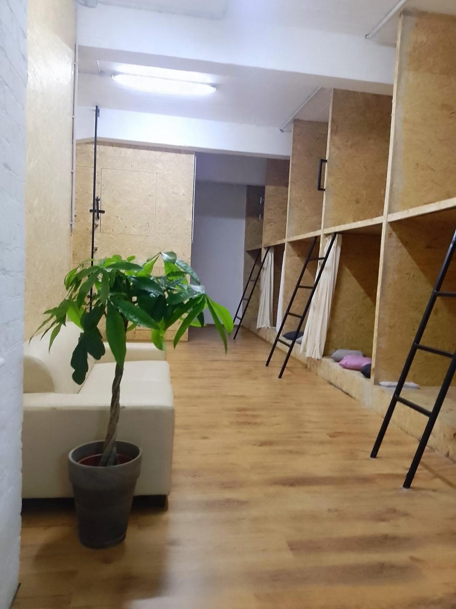 Budget Apt Trainstation *
