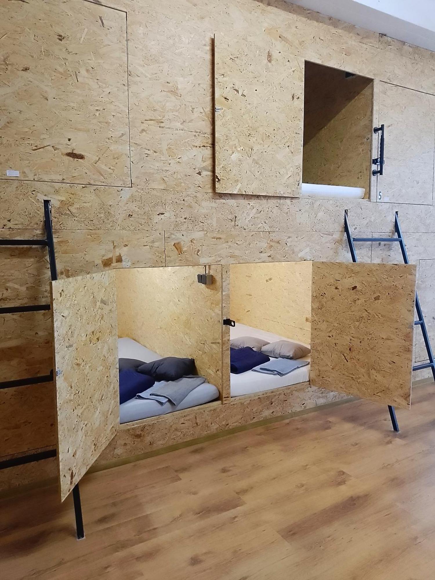 Budget Apt Trainstation *