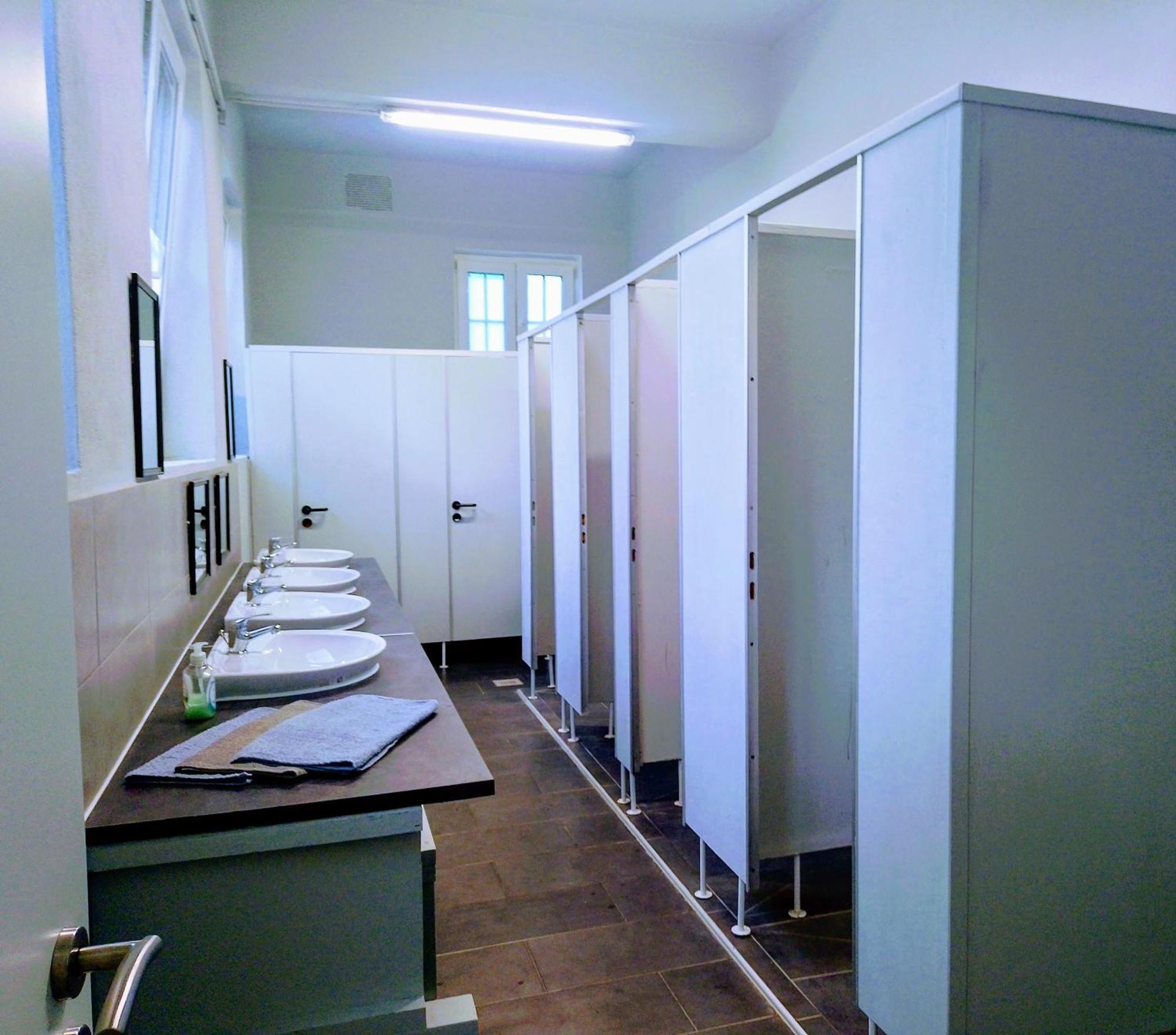 Hotel Budget Apt Trainstation *
