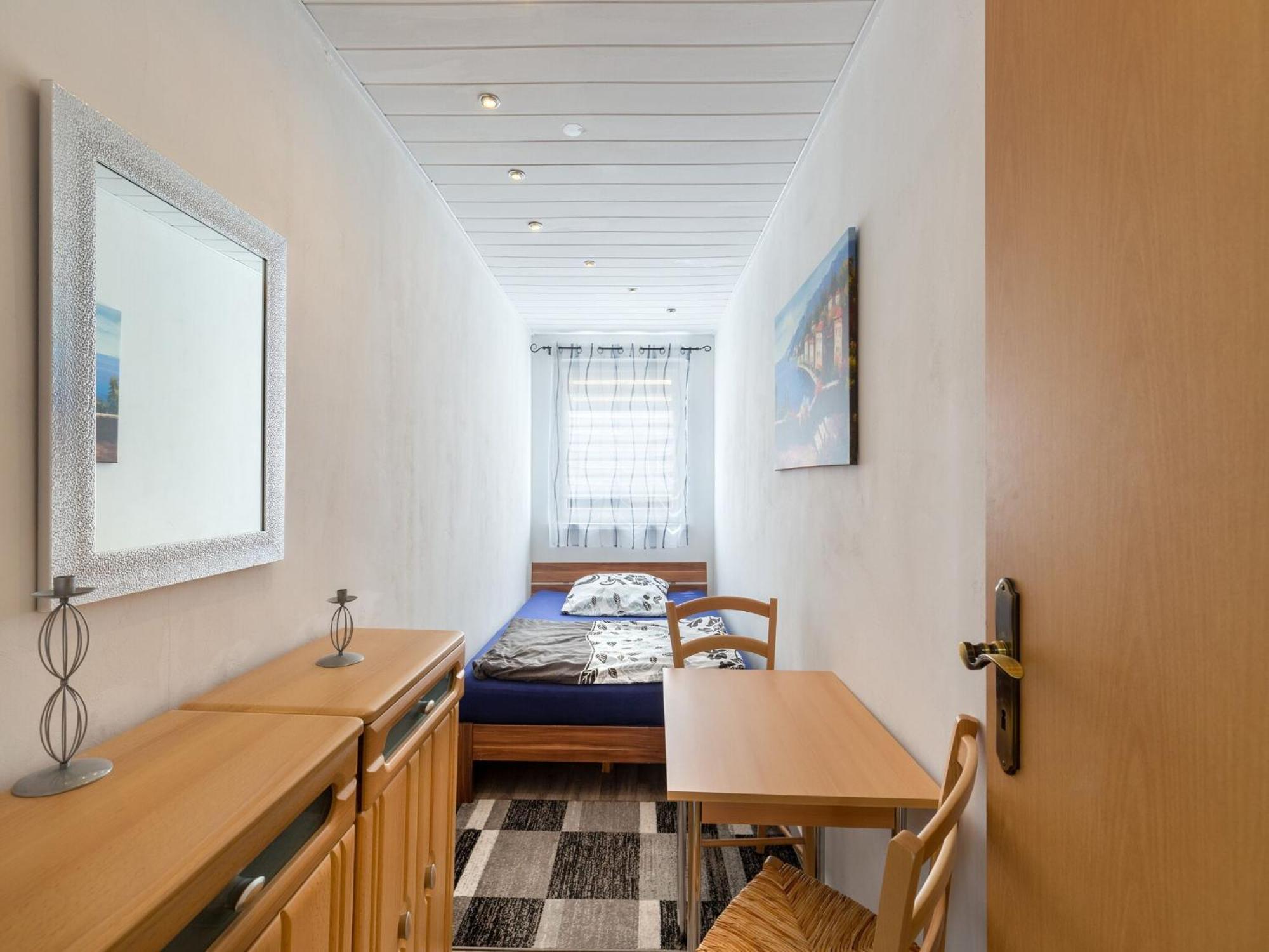 Cosy In With Balcony And Swimming Pool